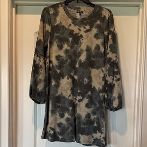 Tie-Dye Long Sleeve Dress